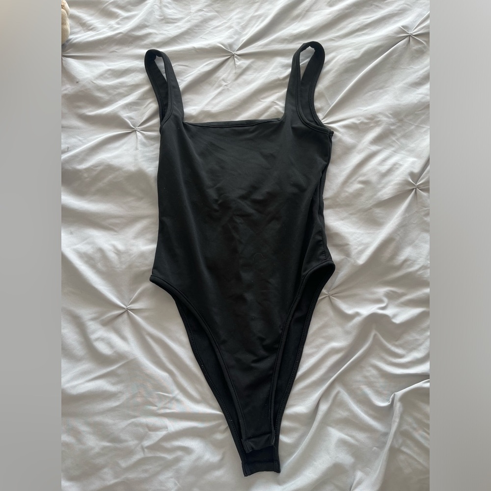 SHEIN black solid square neck tank bodysuit size 2(xs) - Picture 5 of 6